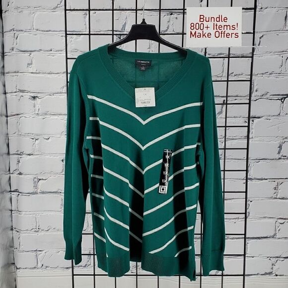 Sweater V Neck Green and White Liz Claiborne NWT - Picture 1 of 5